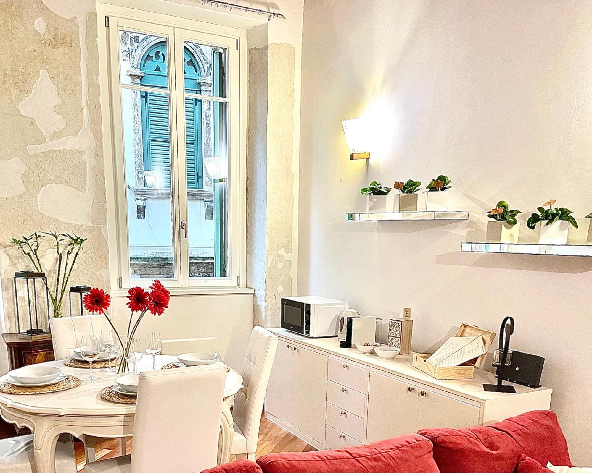 Magnolia Home - Piazza Delle Erbe Βερόνα Εξωτερικό φωτογραφία