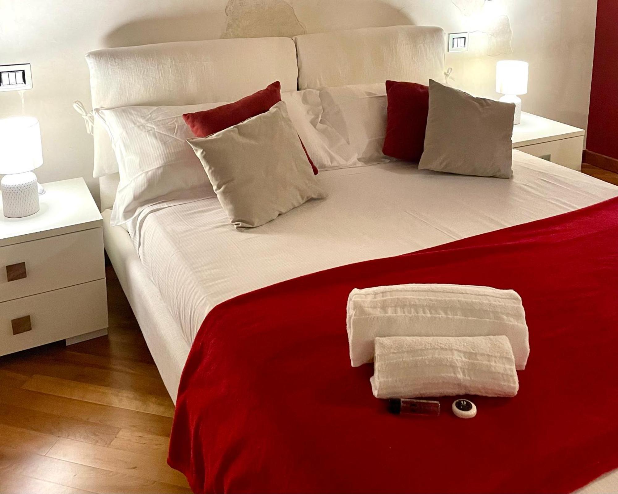 Magnolia Home - Piazza Delle Erbe Βερόνα Εξωτερικό φωτογραφία